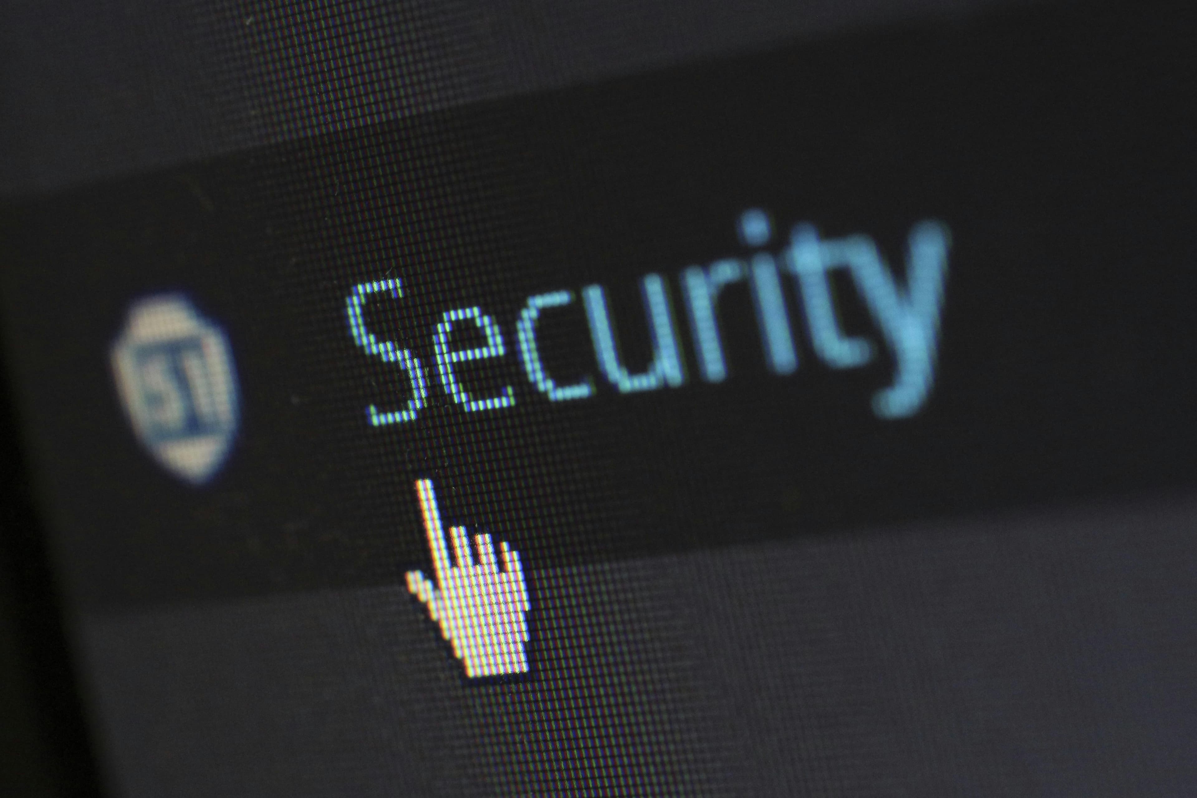 Bezpieczeństwo w sieci: pierwsze kroki młodego programisty w cyberbezpieczeństwie