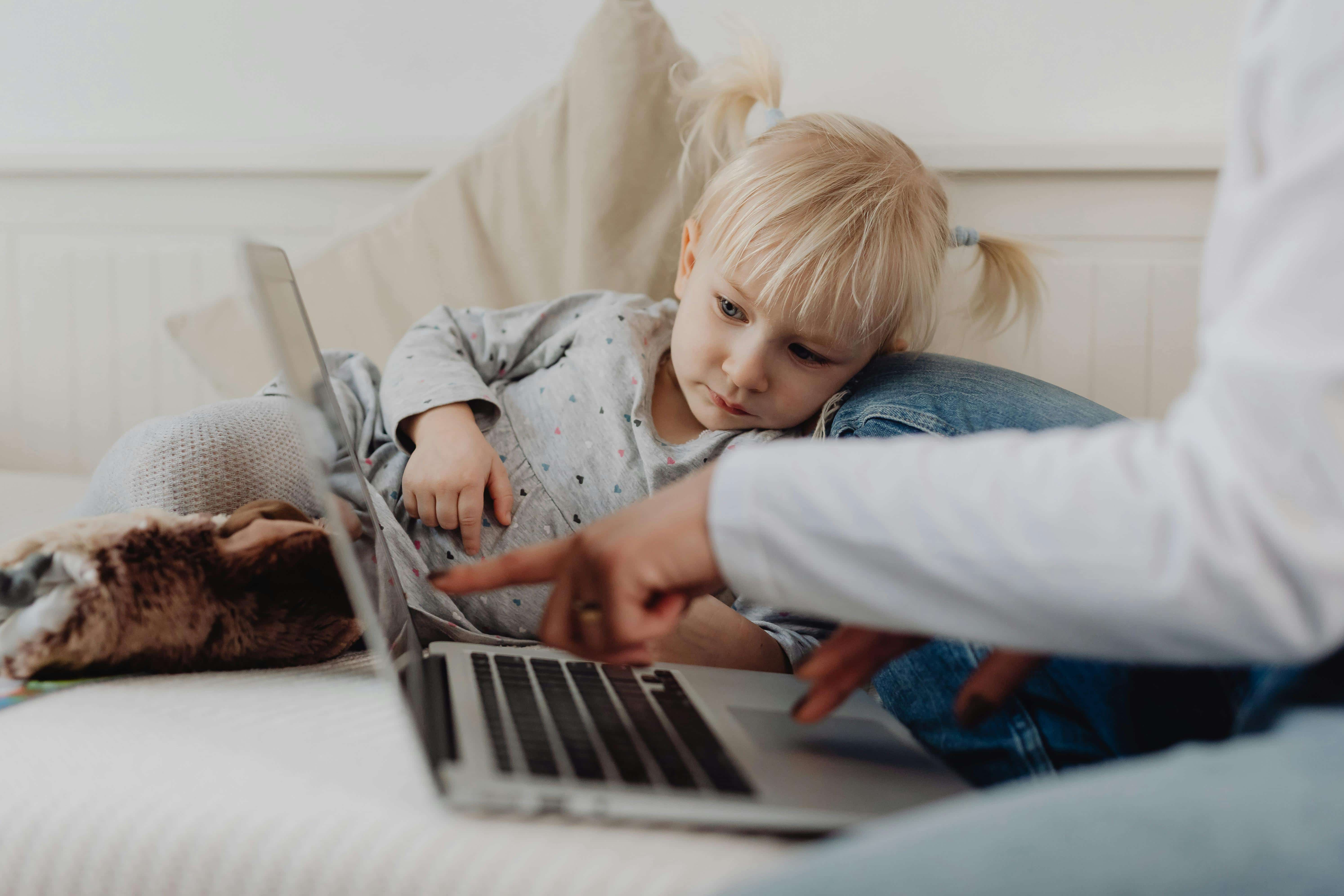 Czym jest higiena cyfrowa i jak nauczyć nastolatka dbania o prywatność w sieci?